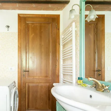 With Private Pool Appartamento Montescudaio